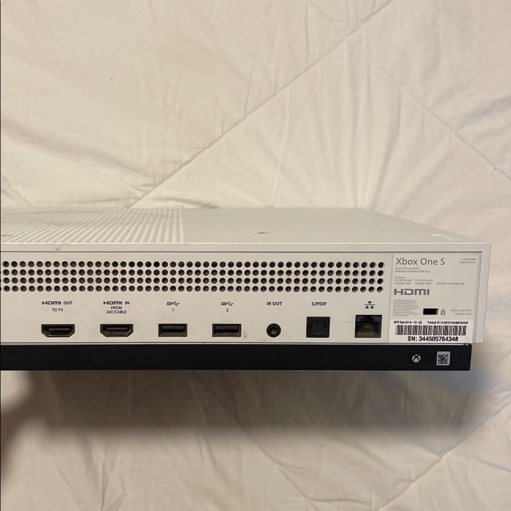 XBox One - Picture 2 of 6